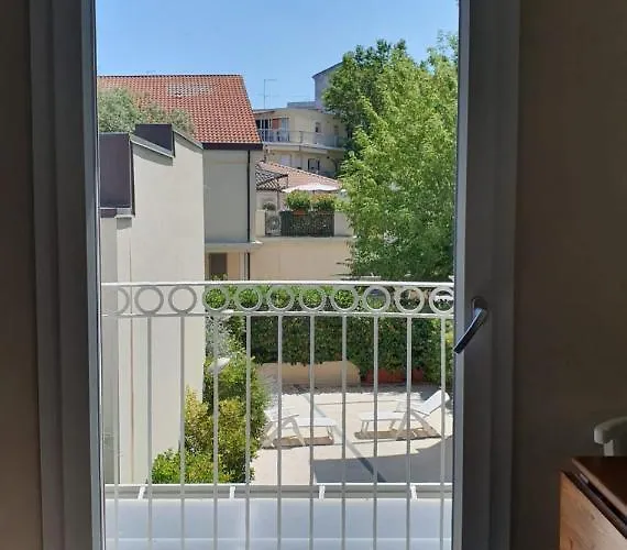 Residenza Azzurra 아파트 *